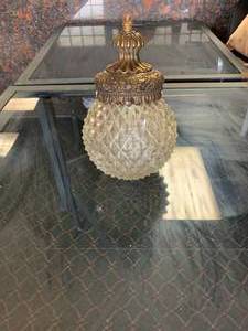 lot 1172 image: Ornate wall sconce light fixture