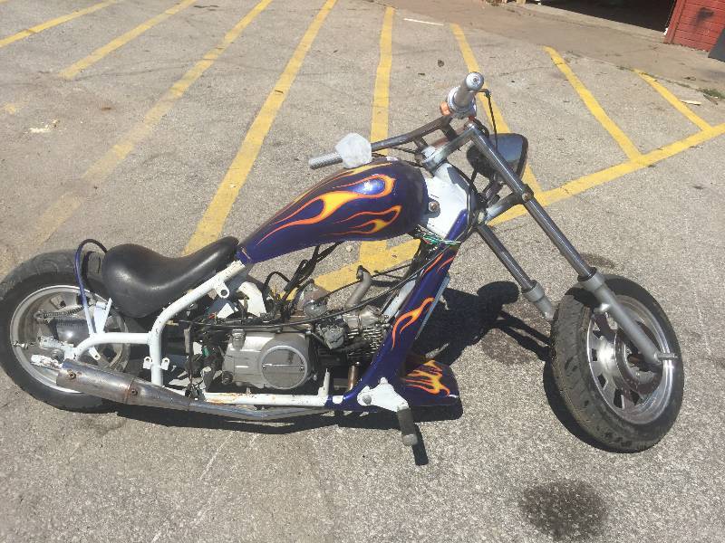 lot 8196 image: MINI CHOPPER - GAS POWERED