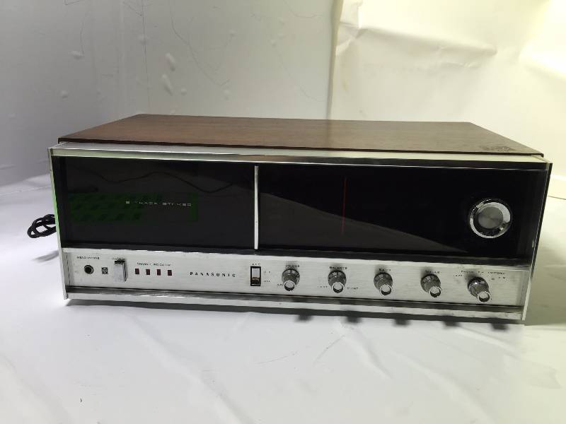 lot 1023 image: 8  TRACK STEREO