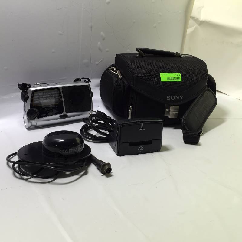 lot 1019 image: LOT OF MISC ELECTRONICS