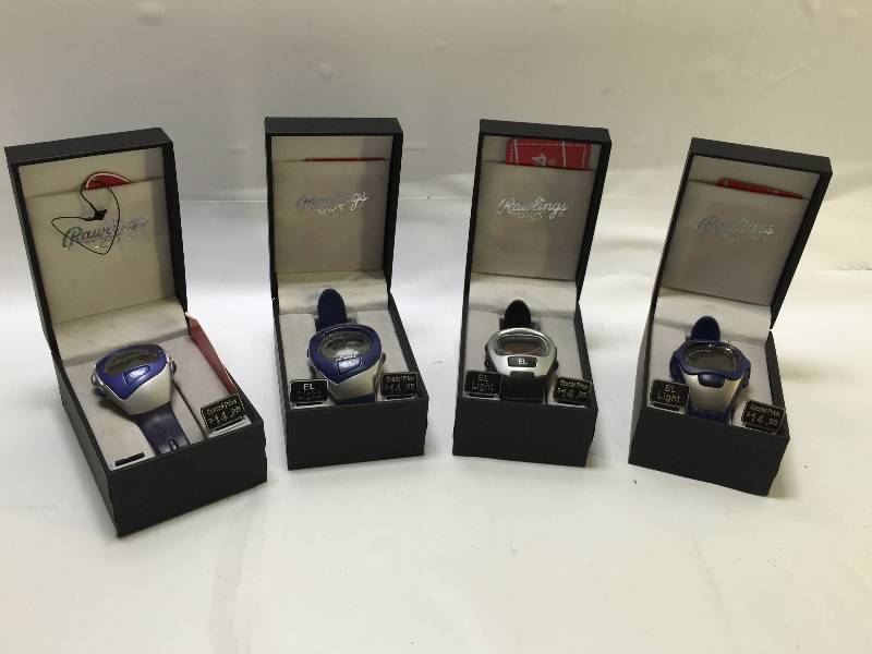 lot 1052 image: LOT OF 4 WATCHES