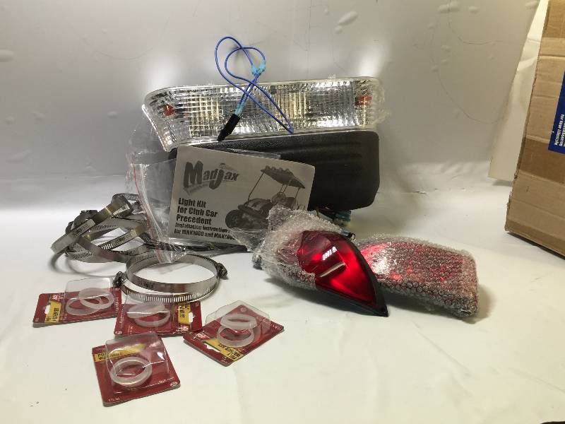 lot 1055 image: LOT OF MISC ITEMS
