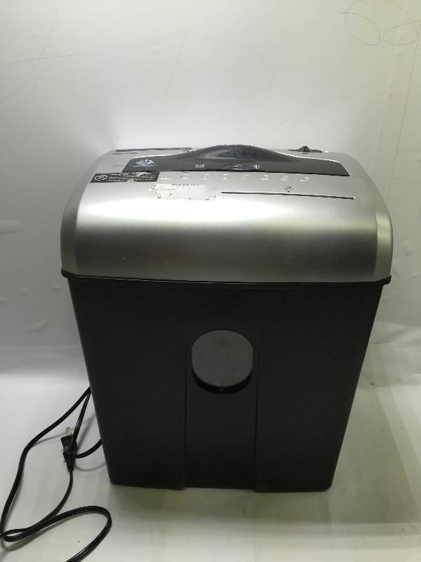 lot 1074 image: AMAZON BASIC SHEDDER