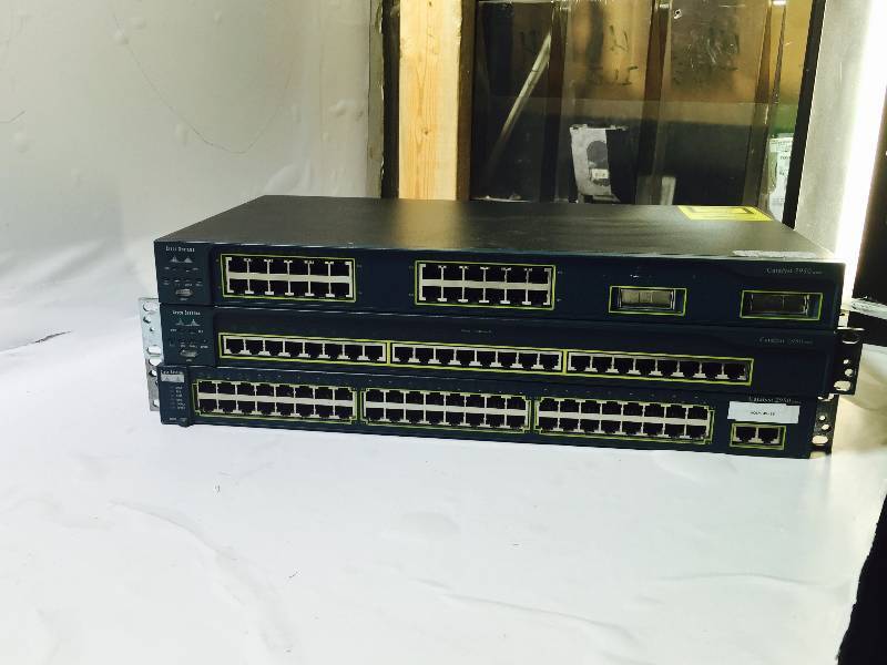 lot 1092 image: LOT OF 3  NETWORKING EQUIPMENT - WORKS - USED