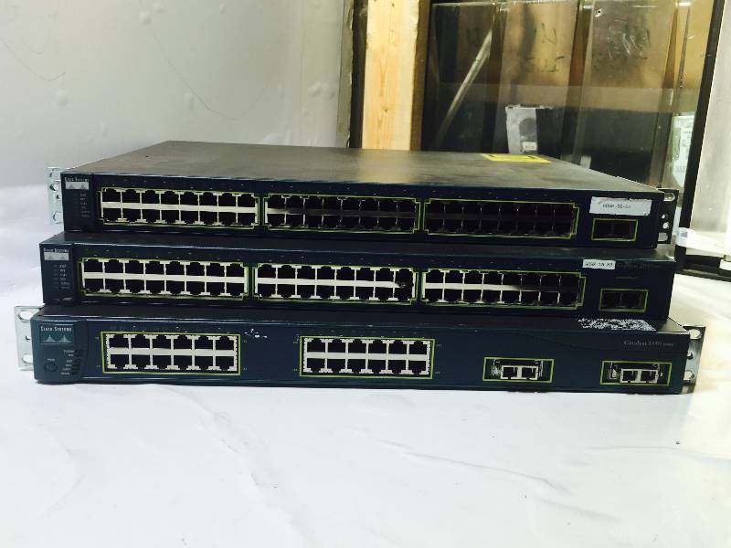 lot 1093 image: LOT OF 3  NETWORKING EQUIPMENT - WORKS - USED