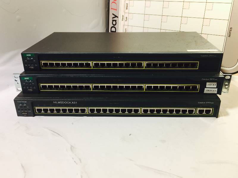 lot 1096 image: LOT OF 3  NETWORKING EQUIPMENT - WORKS - USED