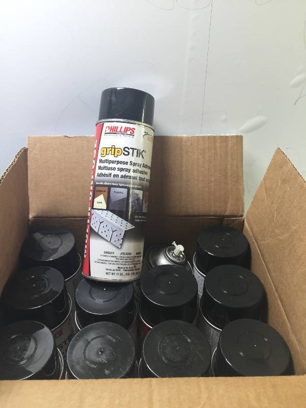 lot 1147 image: LOT OF 12 GRIP STIK MULTIPURPOSE