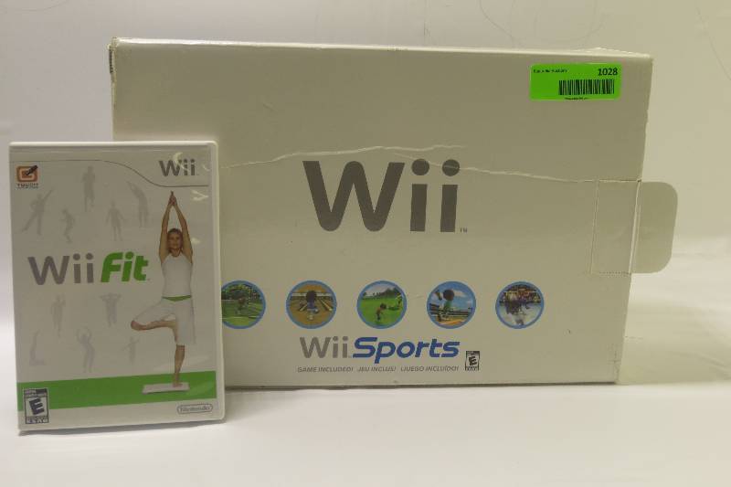 lot 1028 image: Wii Console & Game
