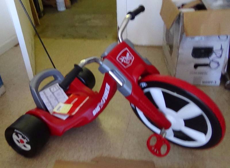 lot 3289 image: Radio Flyer Big Flyer