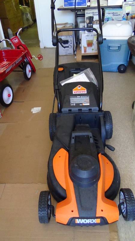 lot 3270 image: Worx Electric Lawn Mower