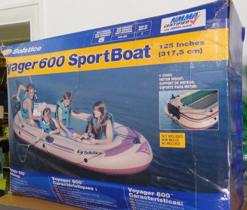 lot 3243 image: Solstice Voyager Boat
