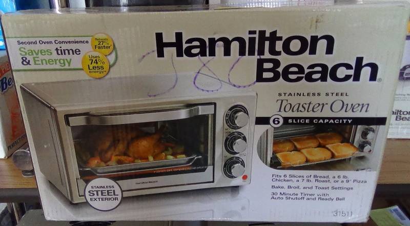 lot 3206 image: Hamilton Beach Stainless Steel 6-Slice Toaster Oven