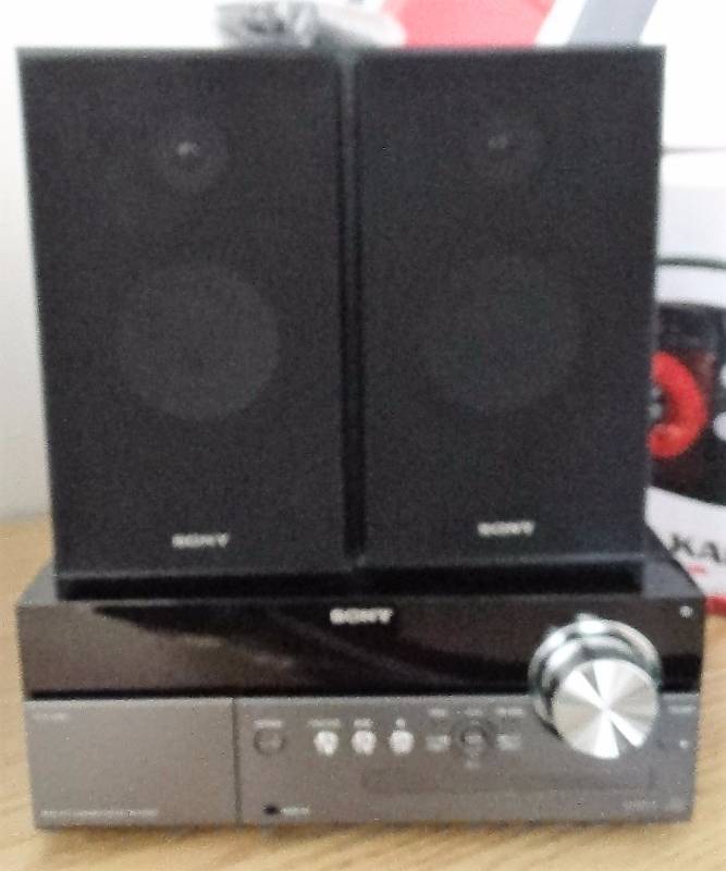 lot 3232 image: Sony Desktop Micro System