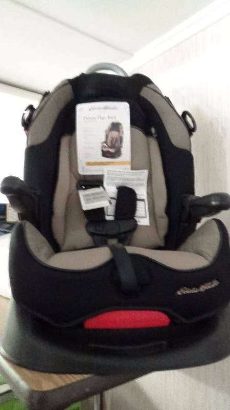 lot 3282 image: Eddie Bauer Deluxe High Back Booster Car Seat