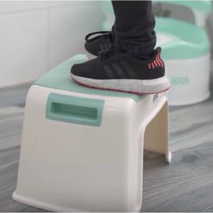 lot 19448 image: Child Step Stool For Boys & Girls, Toilet Training Step Stool With Anti-slip ...