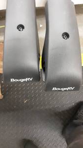 lot 19494 image: BougeRV Car Roof Rack Cross Bars for 2014-2021 Jeep Cherokee with Side Rails, Aluminum Cross Bar Replacement for Rooftop Cargo Carrier Bag Luggage ...