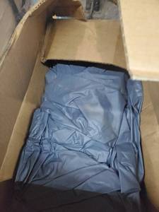 lot 4016 image: Intex Pool Cover Unknown Size Or Condition