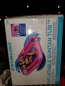 lot 4167 image: Swimline - 71�� Swimming Pool Inflatable Lounge Water Raft
