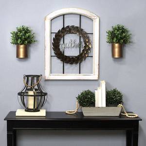 lot 4195 image: Stratton Home Decor Decorative Window Wreath Wall Decor