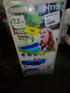 lot 4228 image: 7.2 ft Rectangular pool