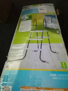 lot 4234 image: 42 in pool ladder