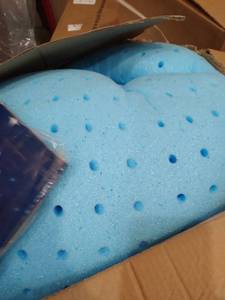 lot 12395 image: 3 GEL INFUSED MEMORY FOAM TOPPER