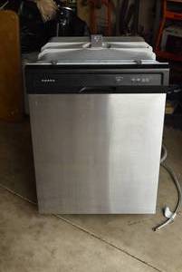 lot 6004 image: Dishwasher  Amana