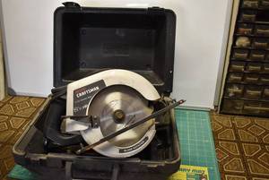 lot 6048 image: Craftsman 7-14 Circular Saw in Case  2 14 HP