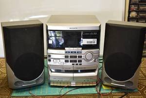 lot 6038 image: Magnavox MAS-100 Mini Hifi Stereo System