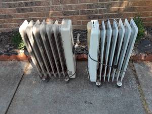 lot 7019 image: Lot of 2 Space Heaters