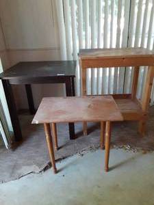 lot 7031 image: Lot of 3 Tables