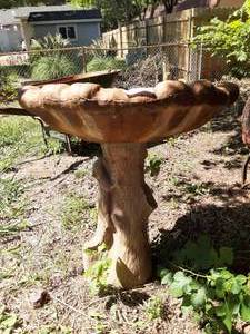 lot 7033 image: Birdbath  Squirrel on Base