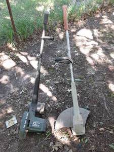 lot 7045 image: Lot of 2 Weed Eaters