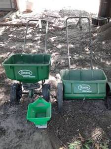 lot 7046 image: Lot of Seed Spreaders