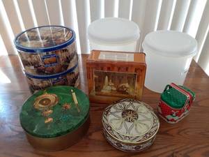 lot 7081 image: Lot of 8 Tins and Containers  Christmas Tins  Plastic Storage