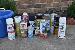 lot 7001 image: Lot of Paints and Varnishes in Blue Tub  Citadel Colour, Krylon, Etc.
