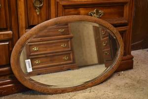 lot 7026 image: Vintage Oval Mirror  28 x 18