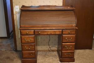 lot 7024 image: Vintage Roll Top Secretary Desk  44 x 19 x 45.5