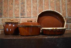 lot 7083 image: Vintage Lot of 4 Brown Drip Glaze Cookware  McCoy, Hull  Bean Pot, Baking Dishes
