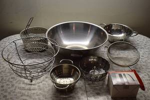 lot 8060 image: Lot of 8 Metal and Glass Kitchen Tools  Colanders, Strainers, Mixing Bowl and more
