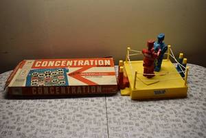 lot 8070 image: Vintage Lot of 2 Toys Rock em Sock em Robots and Concentration Game