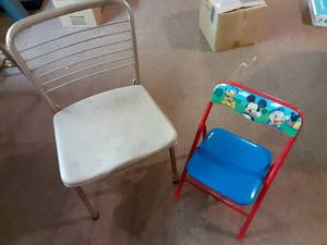 lot 8052 image: Lot of 2 Metal Chairs  Childs Mickey Folding Chair  MCM Wire Back Chair