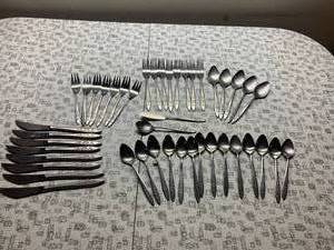 lot 8078 image: Lot of 44 Stainless Steel Cutlery Set  National  Brush Rose