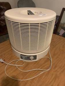 lot 8086 image: Honeywell Enviracaire HEPA Filtration Air Purifier Cleaner  Purifies 350 Cubic Feet of Air per Minute