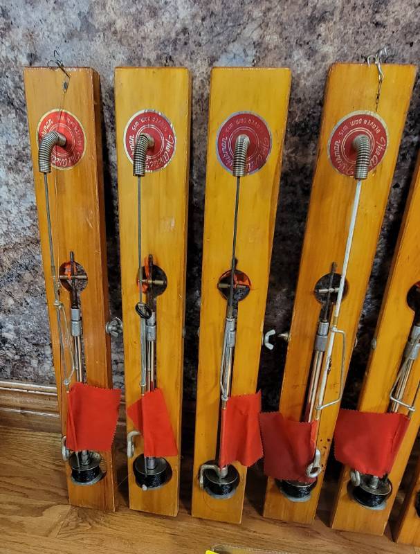 7) Artic Fisherman-Beaver Dam Wisconsin-2 tip ups and Accessories - 1 is  the 35th Anniversary  Estate Auction - Colwich, Kansas - Sports  Memorabilia - Vintage Items - Jewelry - Department 56 - Waterford -  Collectibles - Home Decor - Hunting/Fishing