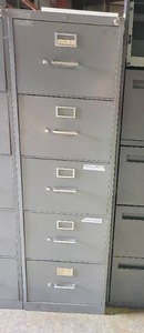 lot 4242 image: 5 Drawer Metal Filing Cabinet