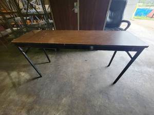 lot 7441 image: Collapsable Table