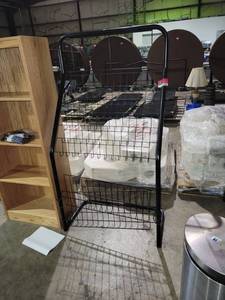 lot 35088 image: Metal Display Rack