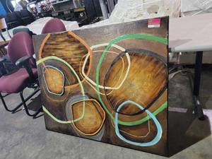 lot 35094 image: Kirklands Art Piece