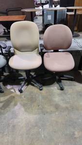 lot 35131 image: Lot of 2 Beige and Tan Adjustable Office Chairs